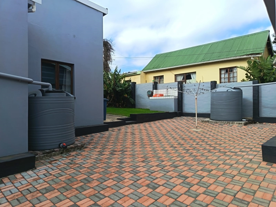 To Let 7 Bedroom Property for Rent in Humansdorp Eastern Cape